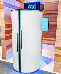 Cryotherapy tại nhà Hoa Kỳ Cryosauna trắng CRYONiQ tại trung tâm chăm sóc sức khỏe